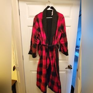 VS Reversible Robe